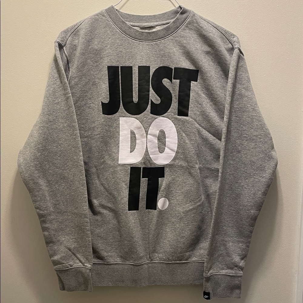 Nike Men's Gray Crewneck Just Do It Sweatshirt